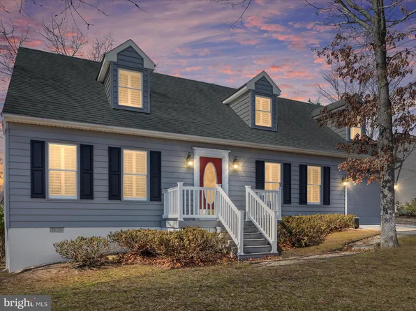 158 Lake Holiday Rd, Cross Junction, VA 22625