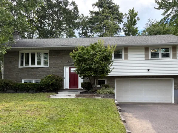 606 Via Ponderosa, Schenectady, NY 12303