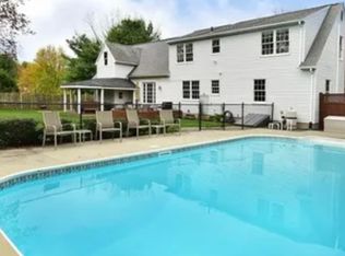 21 Eileen Ln, Enfield, CT 06082