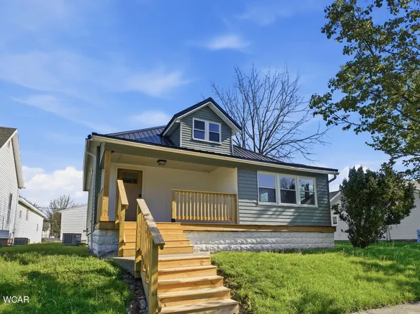 616 E Benton St, Wapakoneta, OH 45895