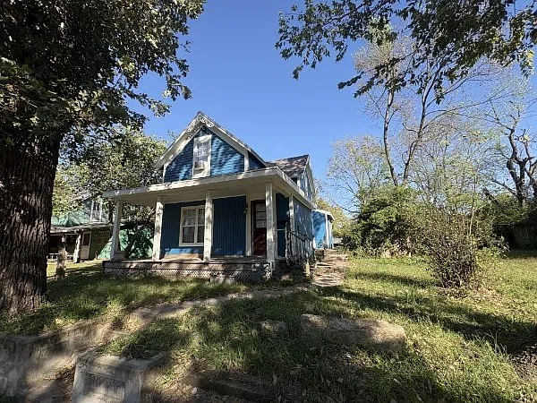 3 bed, 1442 sqft, $1,145 — Photo 1