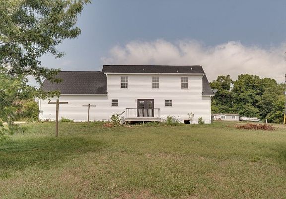 2nd image of 3516 Greens Mill Rd
