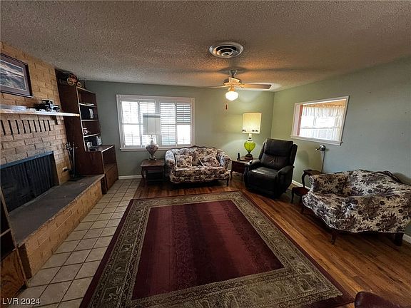 3rd image of 5862 Topaz St