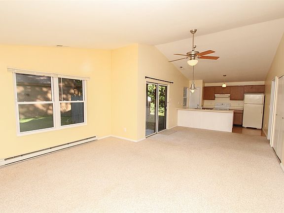 5th image of 65 Arrow Wood Pl