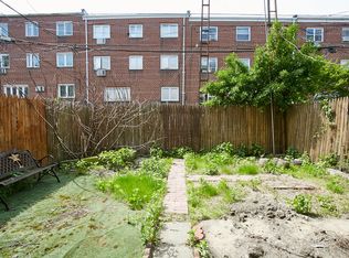 25-24 33rd St #1A, Astoria, NY 11102