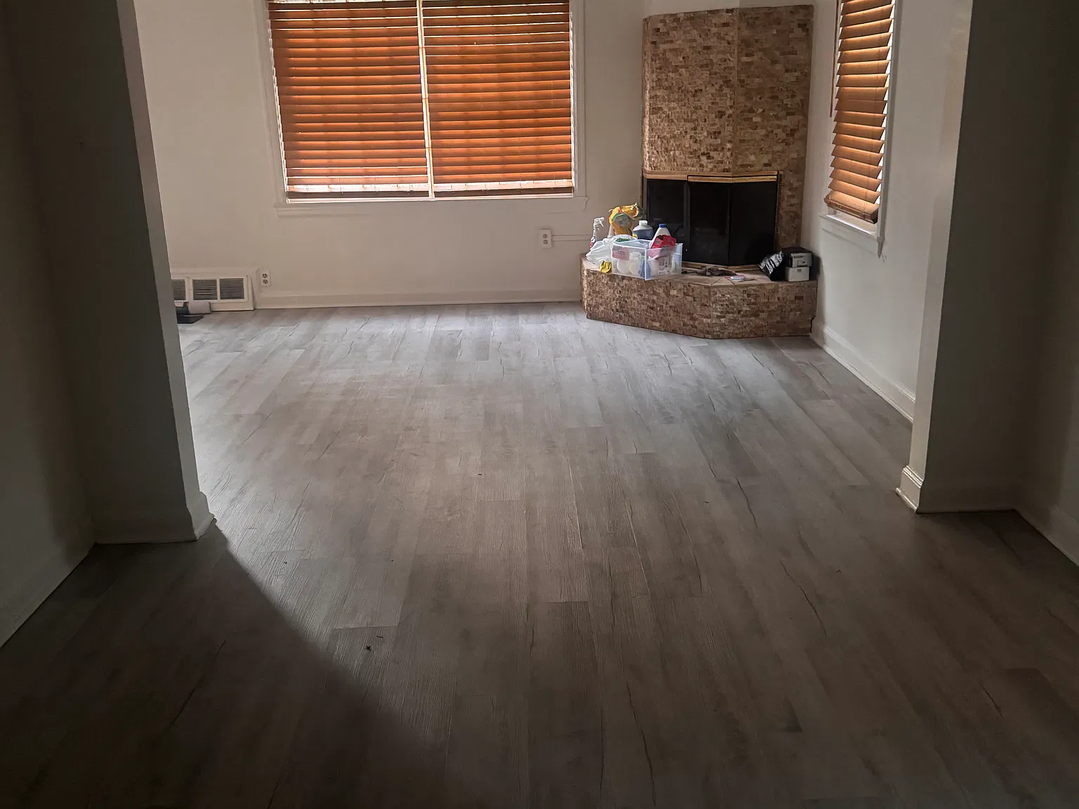 4 bed, 1.5 bath, 1310 sqft, $2,200 — Photo 3