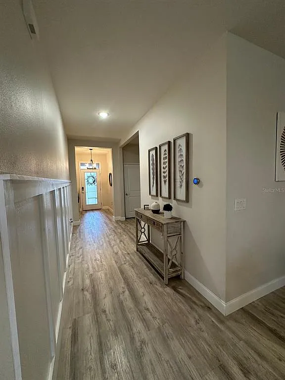 4 bed, 2.0 bath, 2057 sqft, $2,700 — Photo 4
