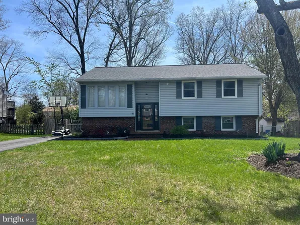 14913 Carlbern Dr, Centreville, VA 20120