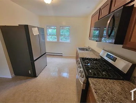 4 bed, 3010 sqft, $2,480 — Photo 3
