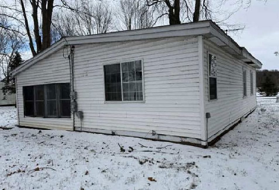 2nd image of 46800 East Dr