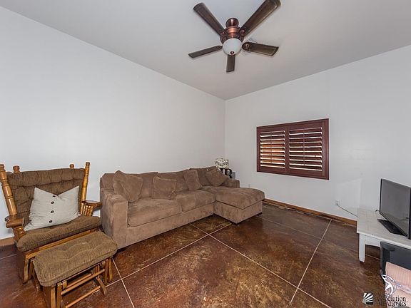 4th image of 10230 Yolanda De Fortuna Ave