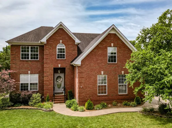 5419 Saint Ives Dr, Murfreesboro, TN 37128