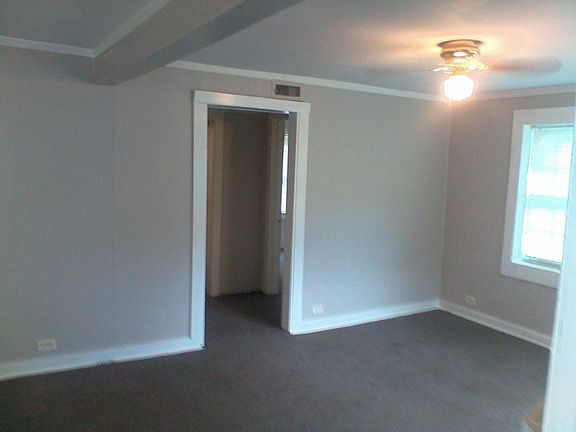 Living Room-Pic#2