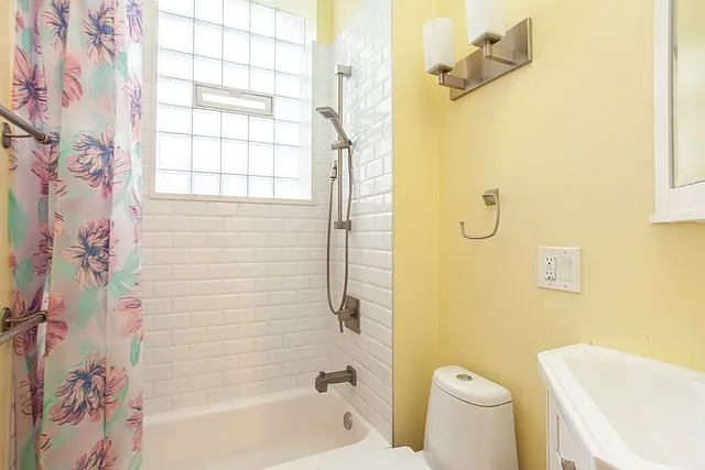 4174 N Clarendon Ave — Photo 14