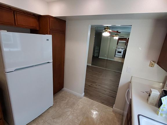 5th image of 76 N Sierra Bonita Ave APT 8