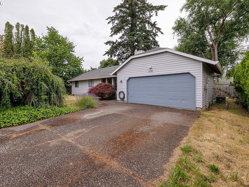 1st image of 1729 SE 160th Ave