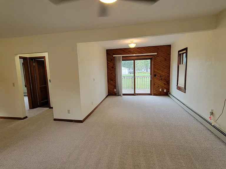 1512 Summer St — Photo 6
