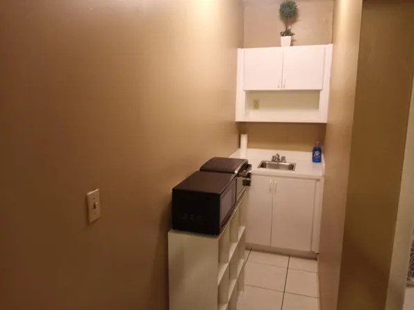 10771 SW 44th St, Miami, FL 33165