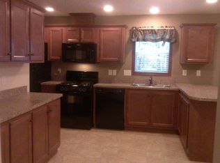 13536 Oaktree Ct, Grand Haven, MI 49417