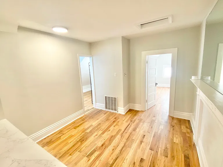 628 N Center St #3 — Photo 5