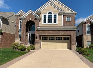 28373 Declaration Rd, Novi, MI 48377
