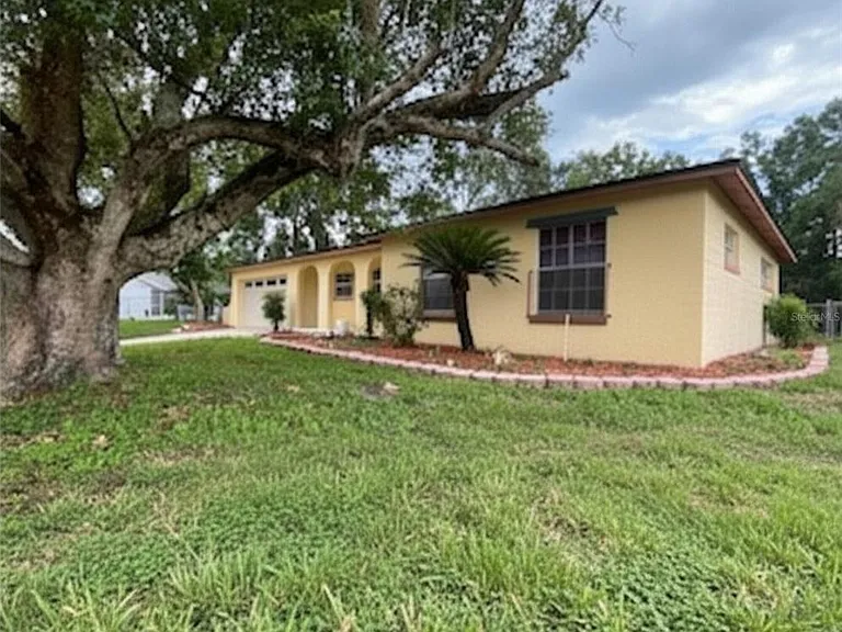 208 Shady Holw — Photo 15