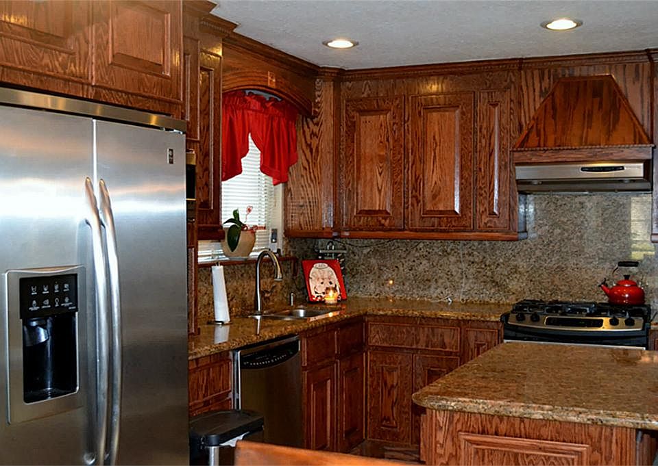 2nd image of 17718 Poppy Trails Ln