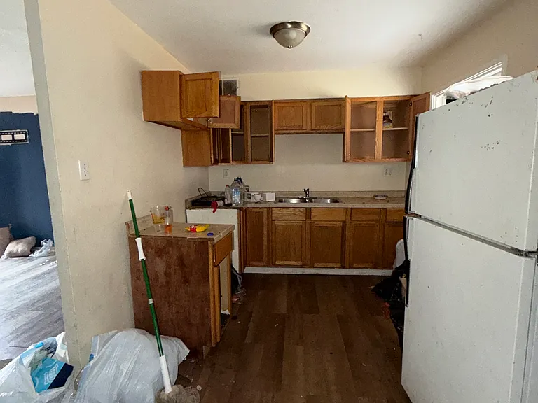 2 E Adams Dr — Photo 21