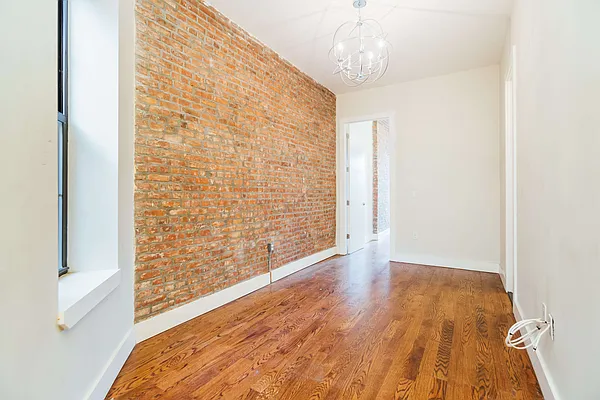 Rented by Nooklyn NYC LLC | media 12