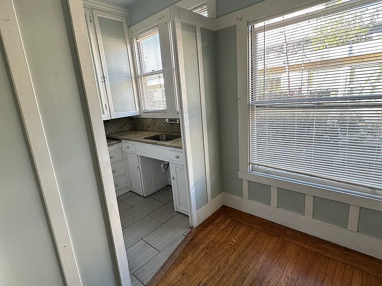 2535 Regent St #7 — Photo 17