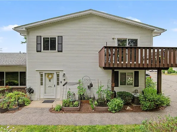 494 Round Hill Ct #494, Warwick, RI 02886