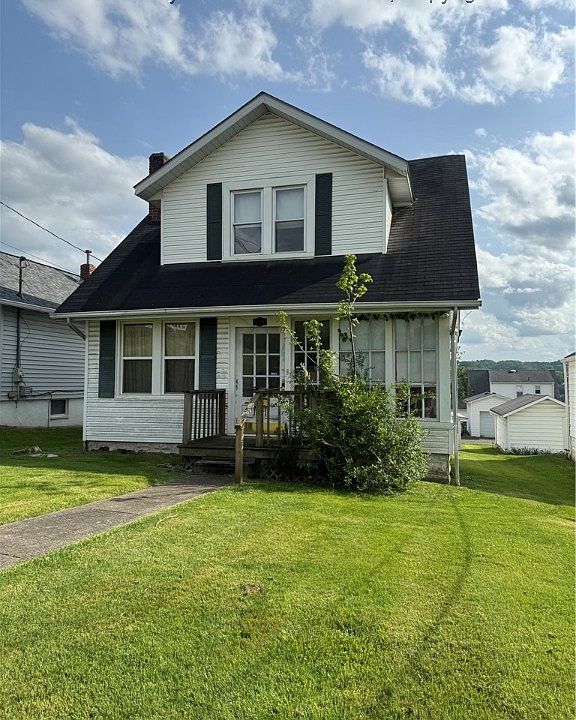 1st image of 916 Michael Ave