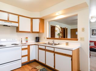 319 Barberry Ct #A, Dekalb, IL 60115