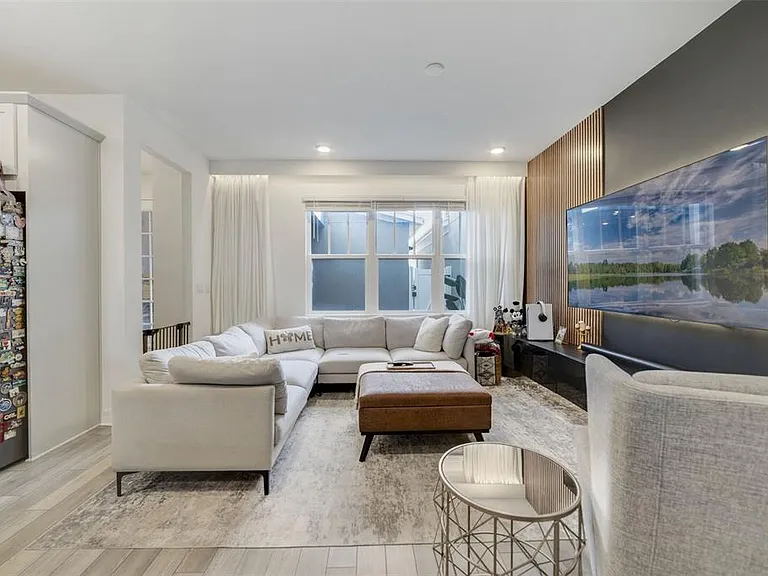 2224 Celebration Blvd — Photo 16