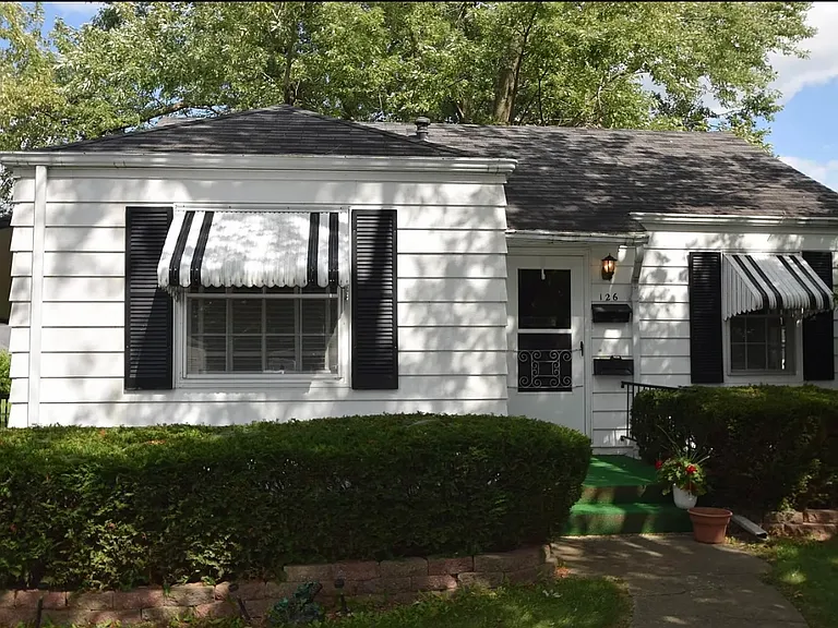 126 Minnesota St — Photo 2