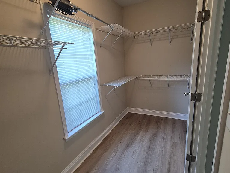 325 Veranda Park Ln — Photo 8