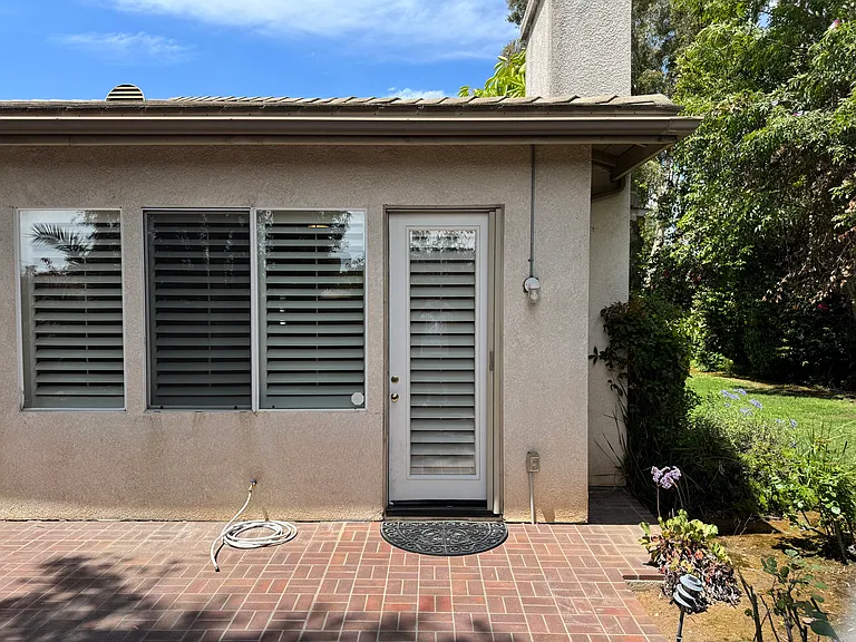 Carriage Ln — Photo 4