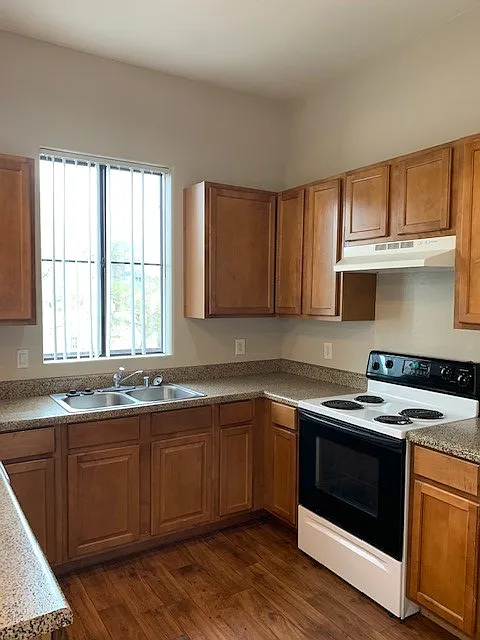 1415 S Stanley Pl — Photo 4