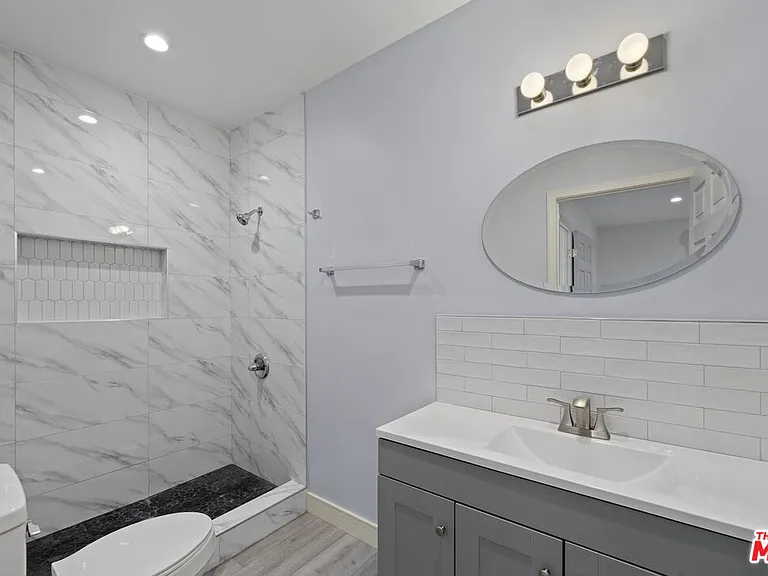 7764 Fountain Ave — Photo 20