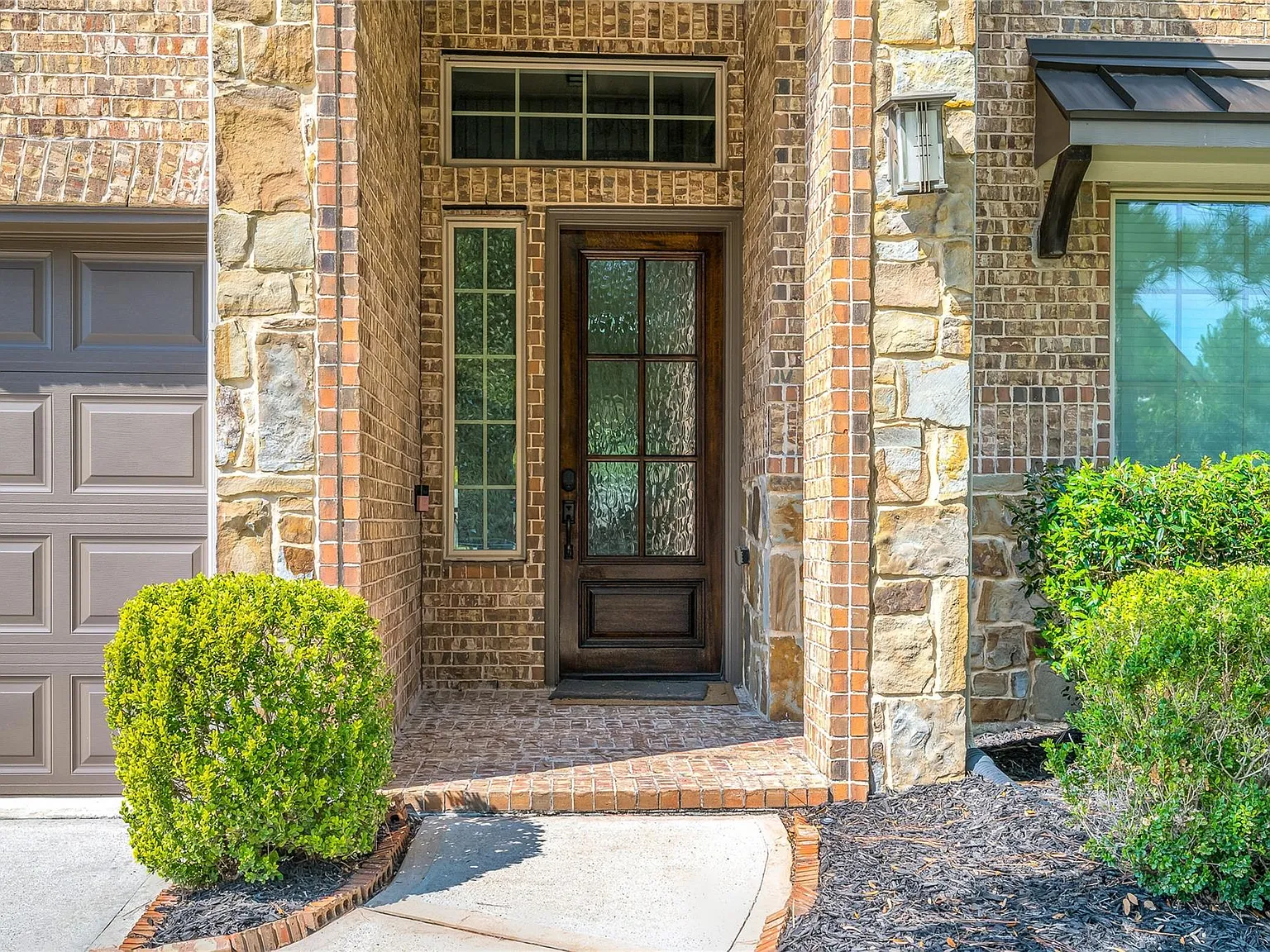4 bed, 3.5 bath, 3202 sqft, $3,800 — Photo 2