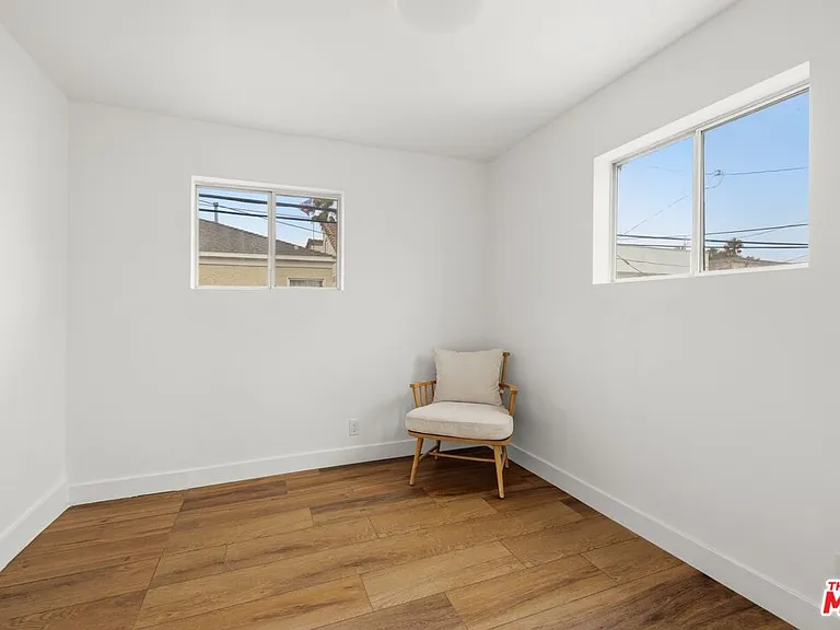 28 24th Pl — Photo 22
