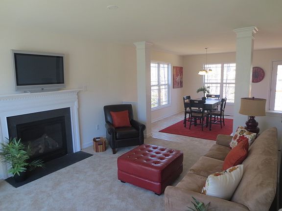 3rd image of 6866 Oakrise Ln