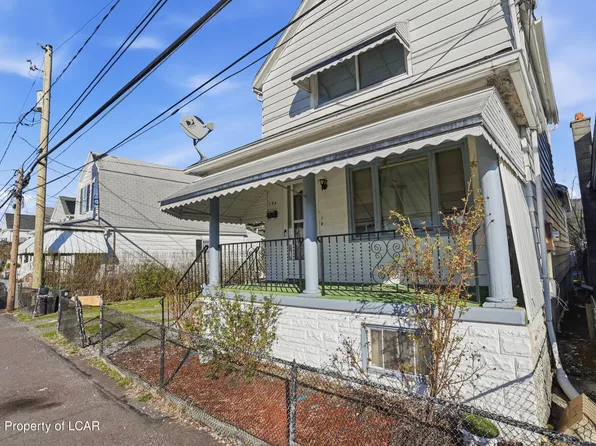 154 Kent Ln, Wilkes Barre, PA 18702