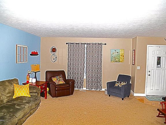 3rd image of 2487 Orchard Valley Dr