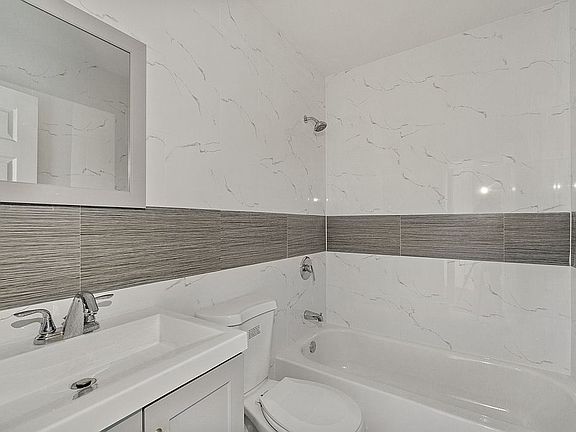 4th image of 3426 Boller Ave #B