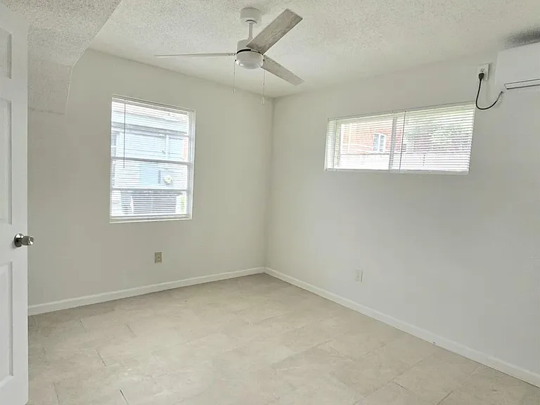 3843 Mount Pleasant St — Photo 14
