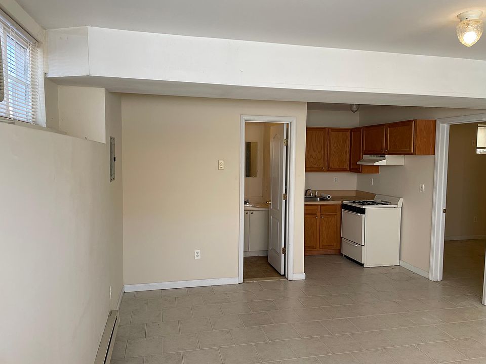 1st image of 3 Mann Ave #1