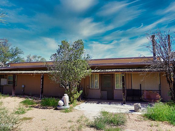 3rd image of 3069 N Easy St