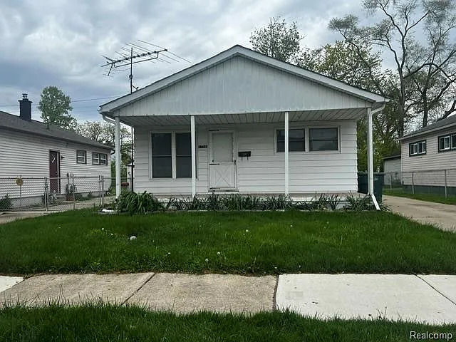 3 bed, 1.0 bath, 864 sqft, $1,500 — Photo 2