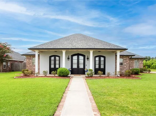 503 Country Cottage Blvd, Montz, LA 70068